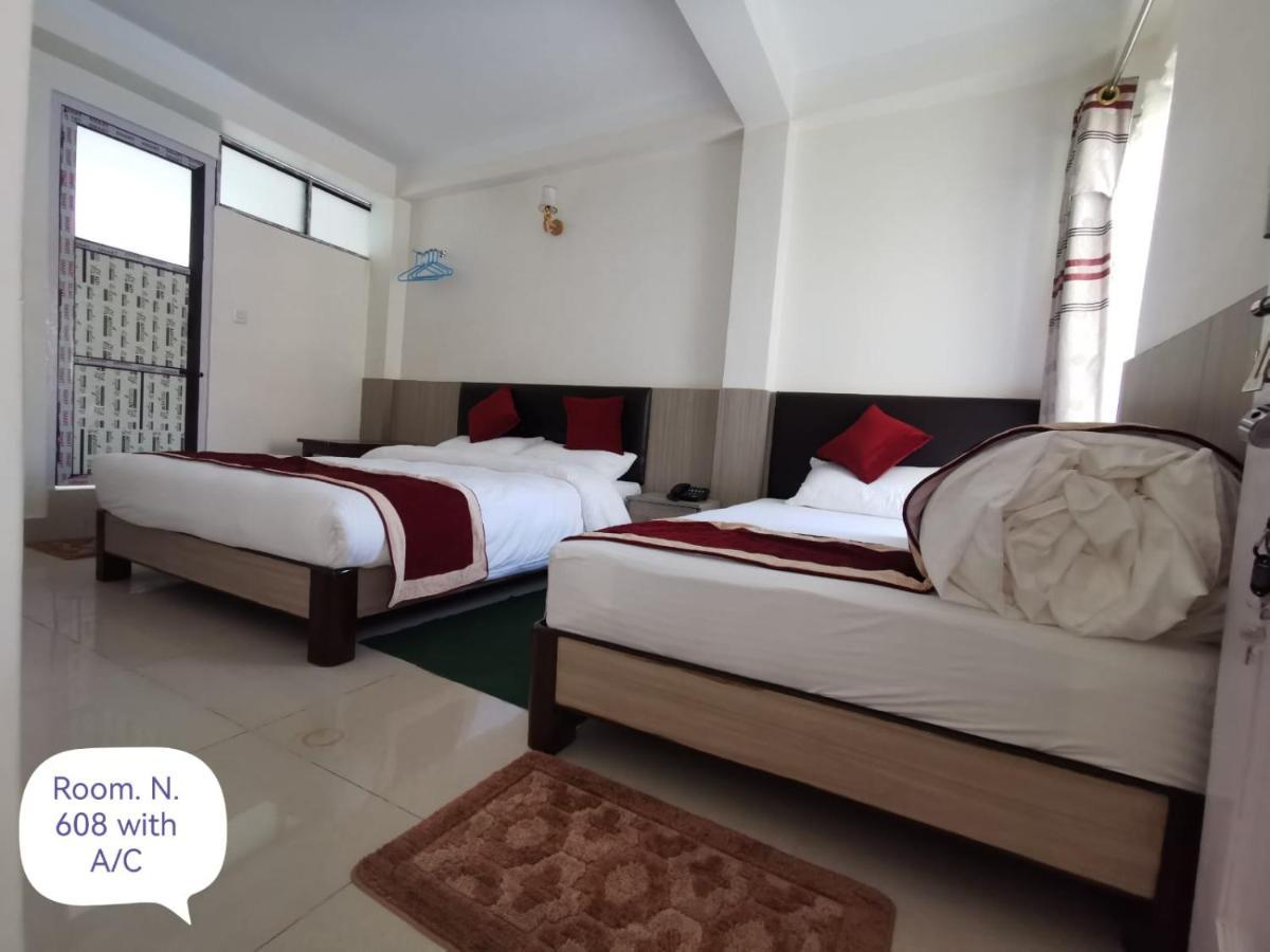 Om Bramha Hotel Catmandu Exterior foto