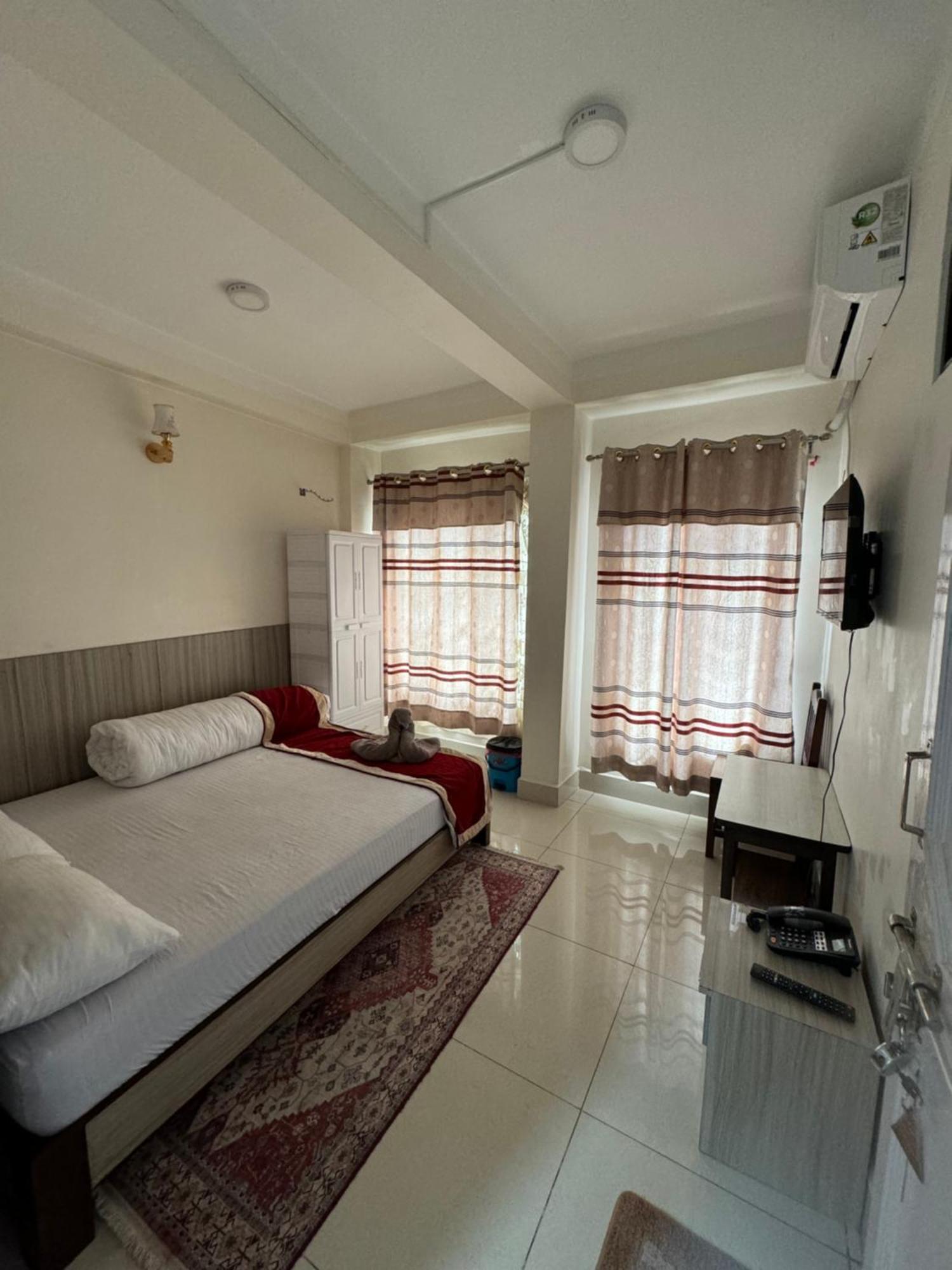Om Bramha Hotel Catmandu Exterior foto